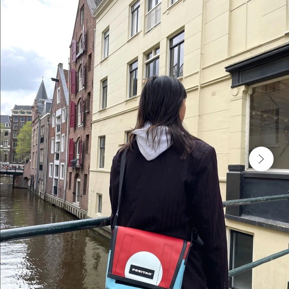 FREITAG Lassie Messenger Bag Unisex Red & White OOAK - Picture 16 of 16